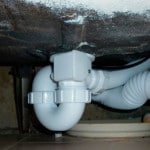 Який злив перелив для ванни краще: автомат або напівавтомат