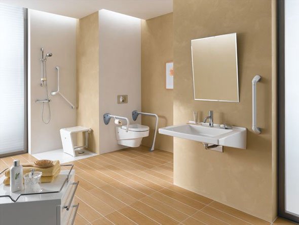 Пристосування для інвалідів і літніх людей: поручні для ванної та туалету, змішувач, підйомні механізми, стільчик, ванна з дверцятами та інші аксесуари, фото