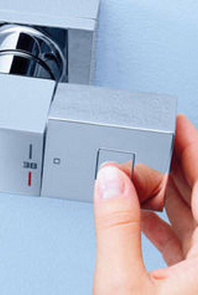 Змішувач з термостатом для ванни з душем, які є види