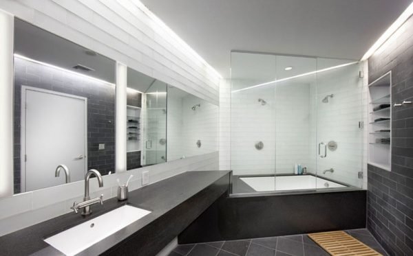 Інтерєр ванної кімнати в чорно білому стилі — варіанти дизайну (фото і відео)