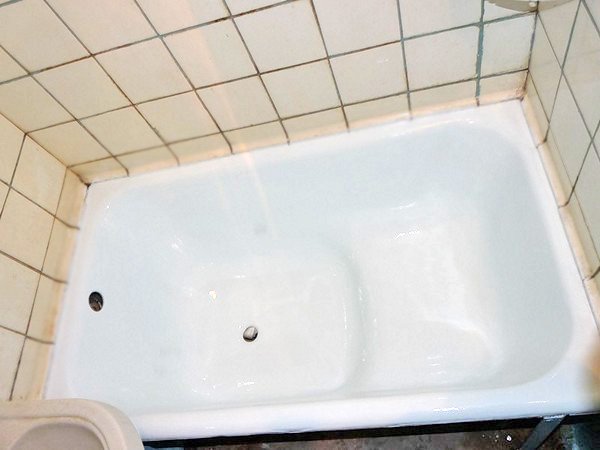 Ванна сидяча: різновиди, переваги, недоліки, як її вибрати Ванна сидяча: різновиди, переваги, недоліки, як її вибрати