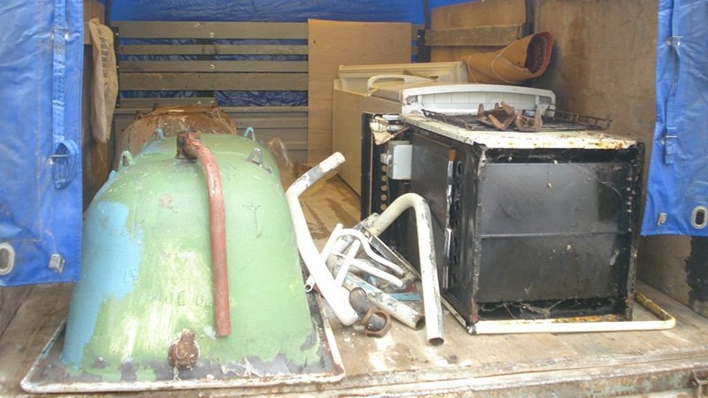 Демонтаж чавунної ванни: вивезення ванн своїми силами