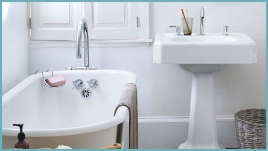 Як і чим очистити ванну, щоб зберегти її красу і глянець