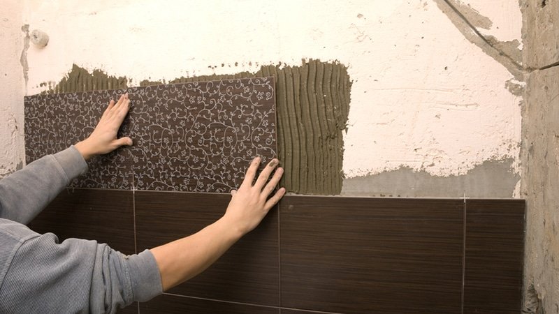 Укладання плитки у ванній своїми руками: порядок укладання