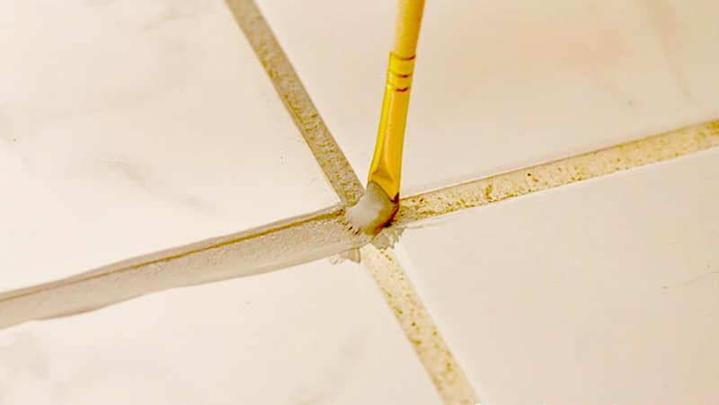 Як очистити шви між плиткою у ванній