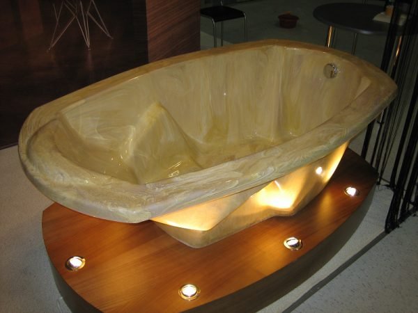 Ванни з литого мармуру – вибір і виробництво (фото, відео)