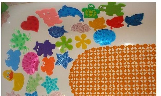 Які бувають іграшки для ванної: особливості вибору безпеки