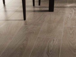 Вибираємо керамограніт під дерево для укладання на підлогу