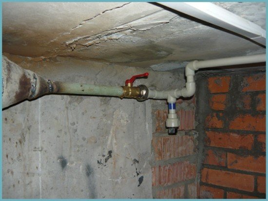 Зєднання поліпропіленової і металопластикових труб з металевої: як це зробити?