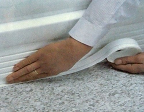 Плінтус для ванної, які бувають види та правила вибору