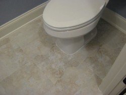 Як встановити унітаз на підлогу з кахлю (керамічної плитки) своїми руками