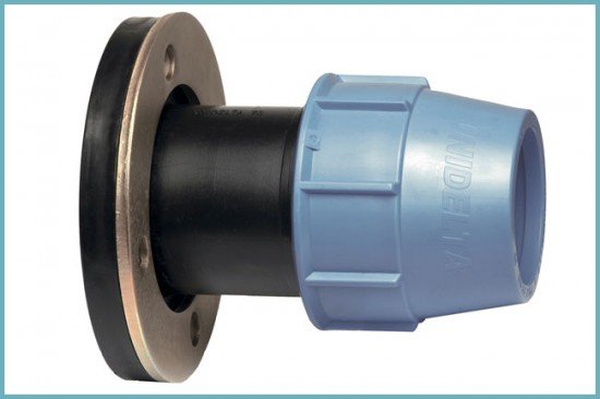 Зєднання поліпропіленової і металопластикових труб з металевої: як це зробити?