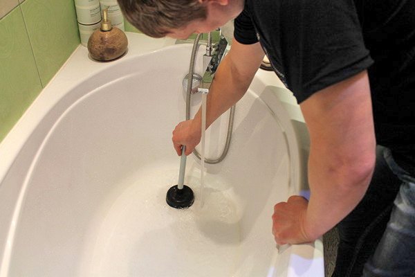 Чистка каналізації: пристосування і доступні технології очищення труб