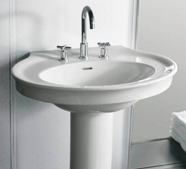 Умивальник для ванної: різновиди форм і матеріалів виготовлення