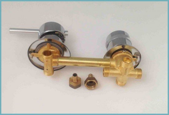 Як правильно вибрати змішувач для душу та душовий кабіни