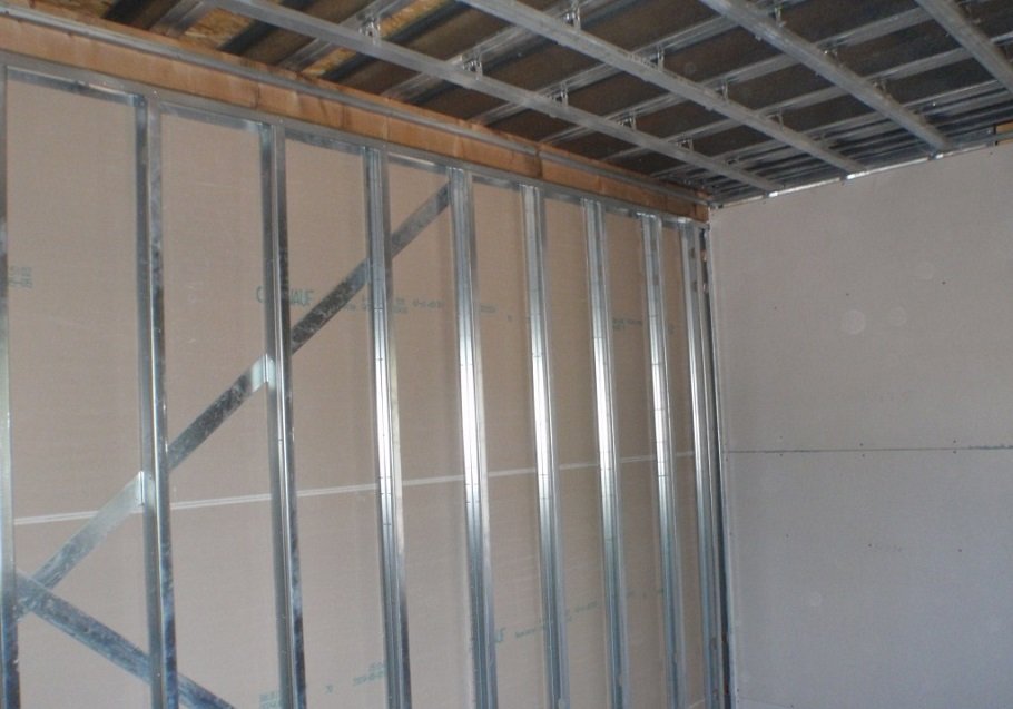 Як правильно робиться підготовка стін під плитку у ванній