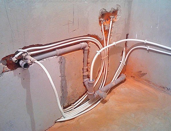 Водопровід своїми руками: послідовність виконання робіт, тонкощі і нюанси монтажу