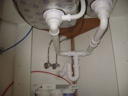 Вибираємо правильний сифон для кухонної мийки (раковини) Вибираємо правильний сифон для кухонної мийки (раковини)