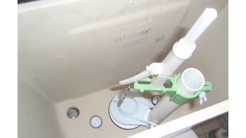 Арматура бачка для унітазу: встановлення і регулювання