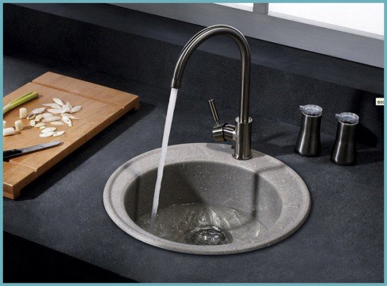 Розбираємося з мийками з штучного каменю для кухні