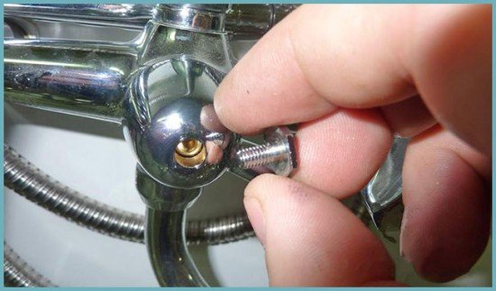 Ремонт змішувача у ванній: як полагодити своїми руками