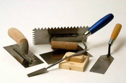 Як покласти плитку на підлогу у ванній своїми руками (відео)