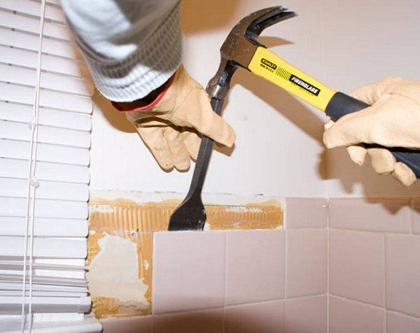 Як робиться розбирання керамічної плитки