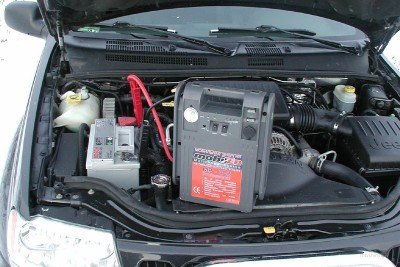 Як зарядити акумулятор автомобіля у домашніх умовах