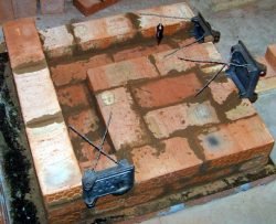 Цегляна піч для лазні з топкою з передбанника своїми руками: поетапна технологія і правила кладки Цегляна піч для лазні з топкою з передбанника своїми руками: поетапна технологія і правила кладки