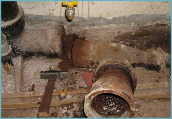 Монтаж каналізаційного стояка у квартирі: особливості виконання роботи своїми руками