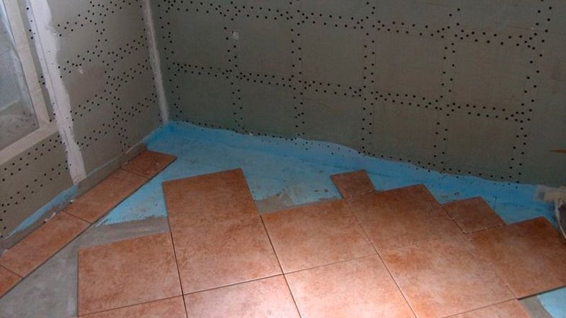 Керамограніт на стіни у ванній: чи можна класти і чим свердлити