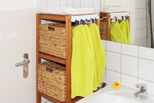 Як вибрати етажерку для ванної кімнати: розбираємося у видах і матеріалах