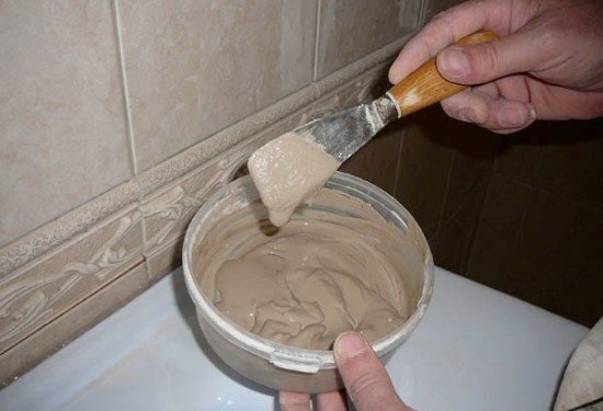 Як робиться затирка швів плитки у ванній своїми руками