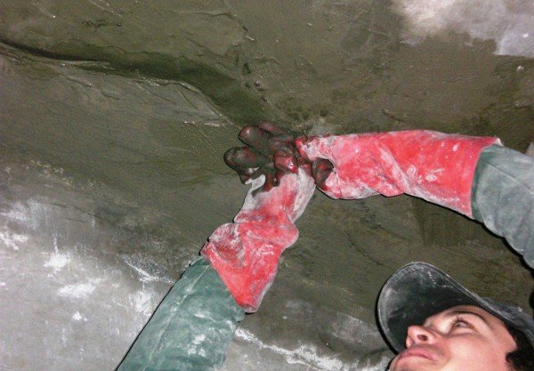 Як зробити гідроізоляцію ванній по периметру — покрокове відео та фото