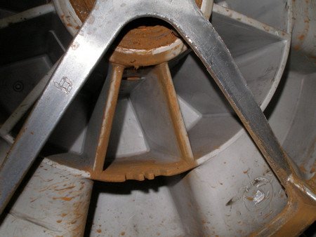 Що робити якщо пральна машинка при віджиманні сильно шумить