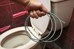 Як прочистити засмітився, забившийся унітаз в домашніх умовах Як прочистити засмітився, забившийся унітаз в домашніх умовах