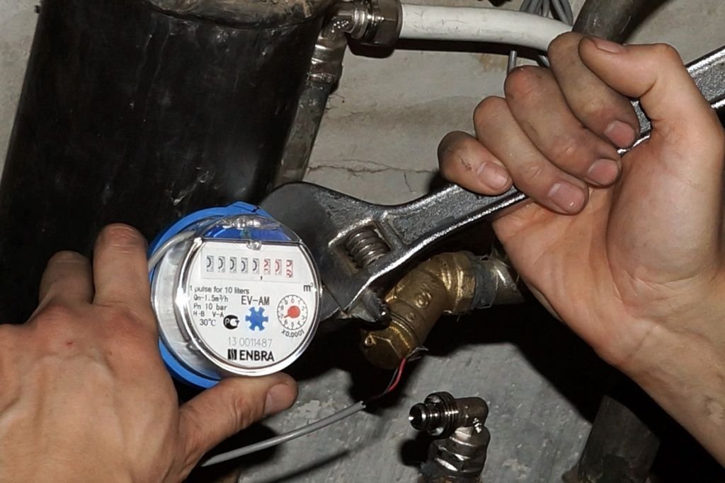Установка лічильників на воду: як опломбувати і повірити водоміри