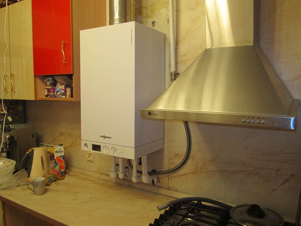 Опалення будинку: вибираємо настінний газовий котел Опалення будинку: вибираємо настінний газовий котел