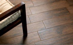 Вибираємо керамограніт під дерево для укладання на підлогу