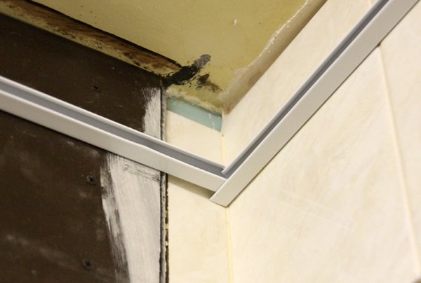 Монтаж рейкової стелі своїми руками поетапна інструкція