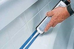 Примикання ванни до стіни: способи пристрою