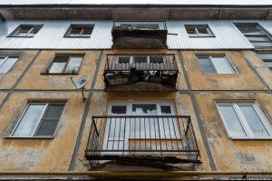 Відливи на відкритому балконі.