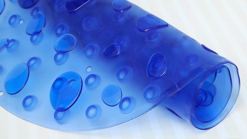 Килимок для ванної кімнати нековзний, як вибрати і які види