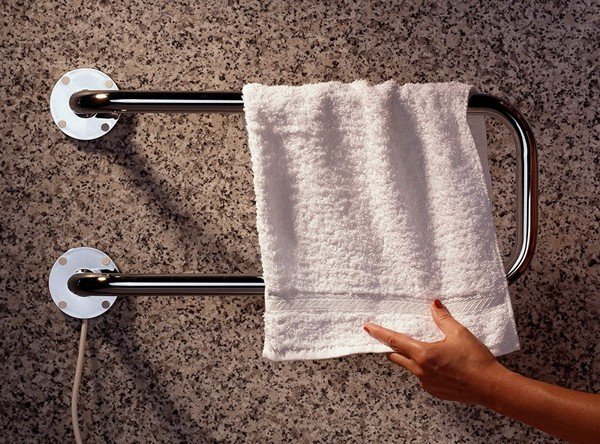 Установка рушникосушки у ванній: технологія і нюанси підключення Установка рушникосушки у ванній: технологія і нюанси підключення