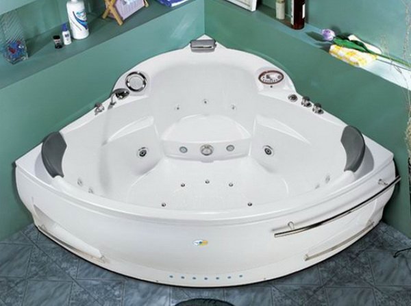 Джакузі, гідромасажні ванни як вибираються, і існуючі види