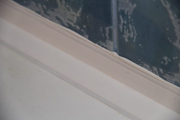 Пластиковий куточок для ванної — види і установка (фото, відео)