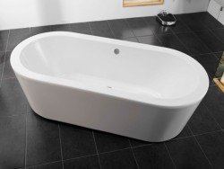 Догляд за акриловою ванною: чим чистити і мити в домашніх умовах