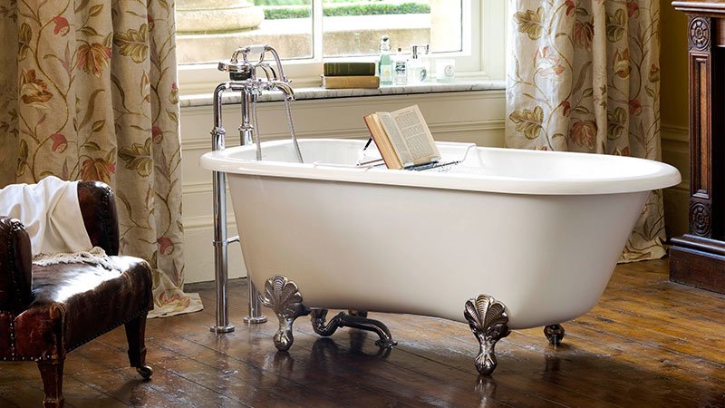 Отдельностоящая ванна на ніжках: фото приклади зразків