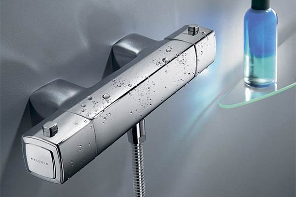 Змішувач з термостатом для ванни з душем, які є види