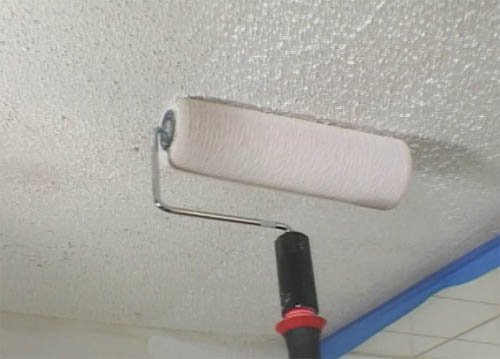 Чим пофарбувати стелю у ванній кімнаті